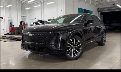 2026 Cadillac Lyriq Sport