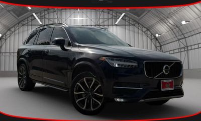 2017 Volvo XC90 Momentum