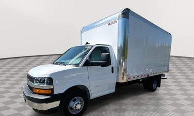 2026 Chevrolet Express 3500 Cutaway 177