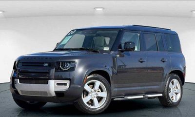 2024 Land Rover Defender 110 S
