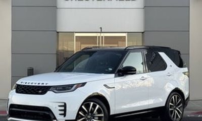 2022 Land Rover Discovery S