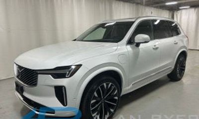 2025 Volvo XC90 Plus