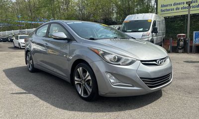 2014 Hyundai Elantra GLS Middle