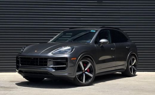 2026 Porsche Cayenne GTS