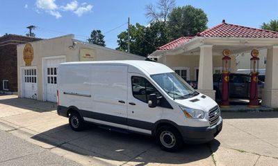 2015 Ford Transit SRW Medium Roof