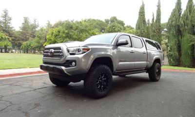 2016 Toyota Tacoma SR5 TRD OFF