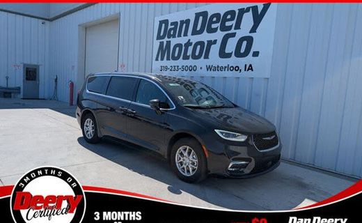 2025 Chrysler Pacifica Select