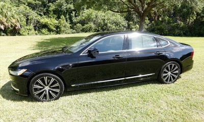 2023 Volvo S90 B6 Plus