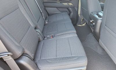 2023 GMC Yukon SLE