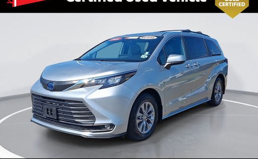 2025 Toyota Sienna XLE