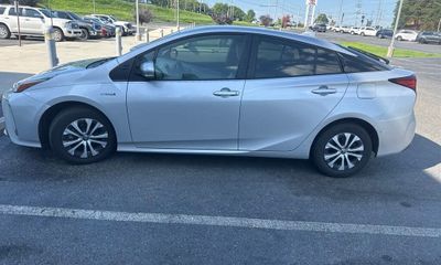 2021 Toyota Prius LE