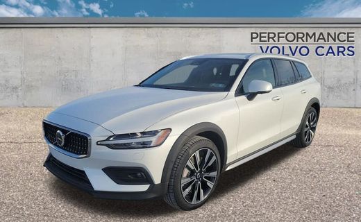 2026 Volvo V60CC Ultra