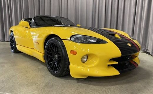 2002 Dodge Viper