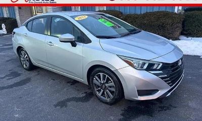 2023 Nissan Versa SV