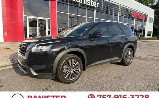 2023 Nissan Pathfinder SL