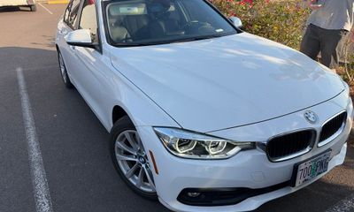2018 BMW 320i Sedan