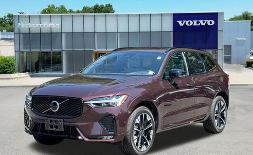 2026 Volvo XC60 Plus Dark