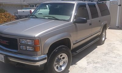 1998 GMC Suburban