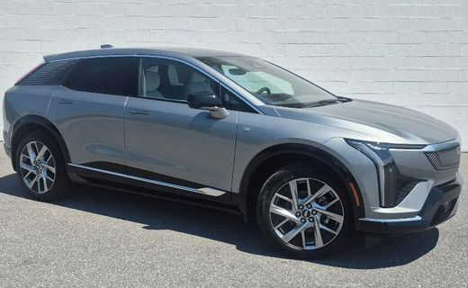 2026 Cadillac Optiq Luxury 2