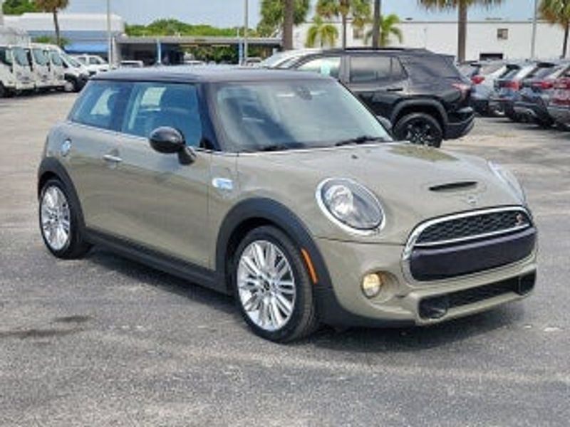 2019 Mini Hardtop 2 Door — a typically priced live listing