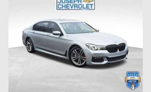2019 BMW 740I
