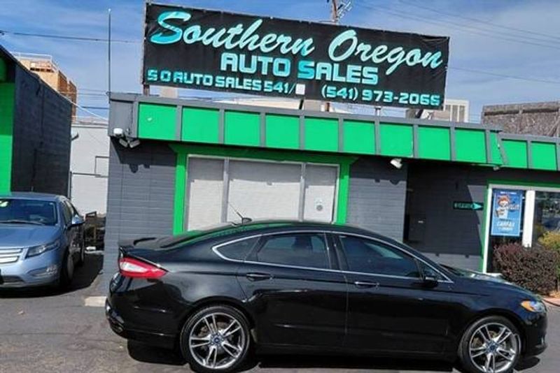 2015 Ford Fusion — a typically priced live listing