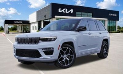 2022 Jeep Grand Cherokee Summit