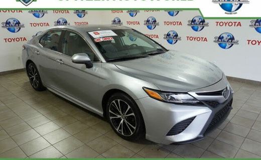 2020 Toyota Camry SE