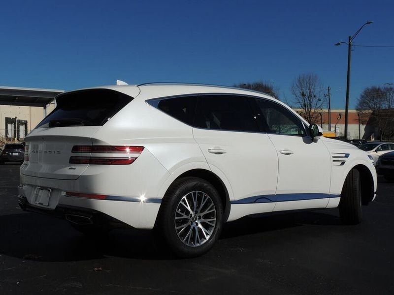 2022 Genesis GV80 — a typically priced live listing