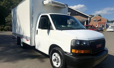 2019 GMC Savana 3500 139 Cutaway