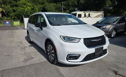 2024 Chrysler Pacifica Select