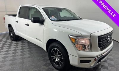 2022 Nissan Titan SV