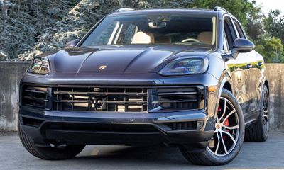 2025 Porsche Cayenne S