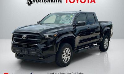 2025 Toyota Tacoma SR