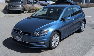 2018 Volkswagen Golf S SE