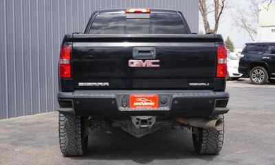 2016 GMC Sierra Denali