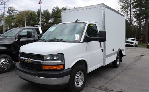 2025 Chevrolet Express 3500 Cutaway 139