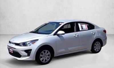 2023 Kia RIO