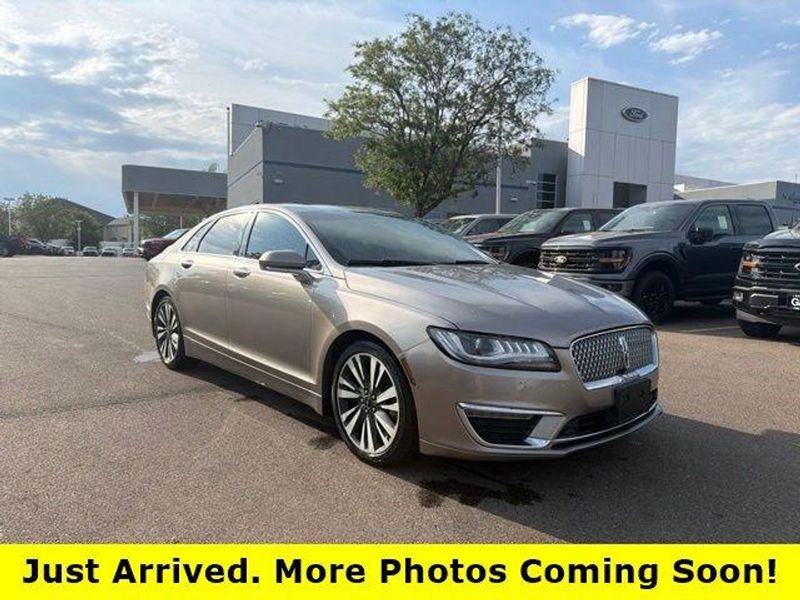 2018 Lincoln MKZ — a typically priced live listing