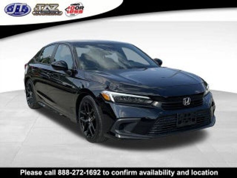 2023 Honda Civic Si — a typically priced live listing