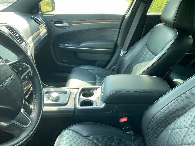 2015 Chrysler 300 300C Luxury Series/Platinum
