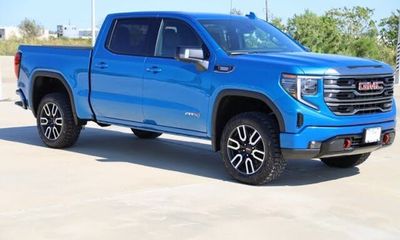 2022 GMC Sierra AT4