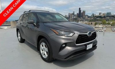 2022 Toyota Highlander LE