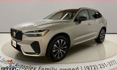 2025 Volvo XC60 Core