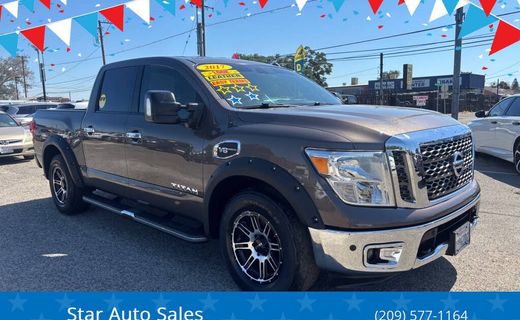 2017 Nissan Titan SV