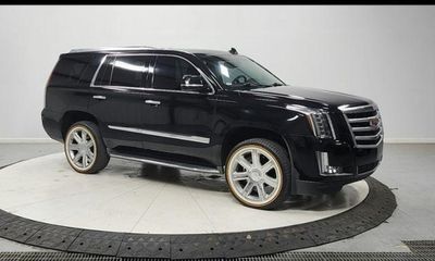 2016 Cadillac Escalade Standard