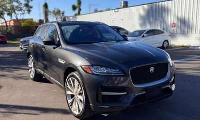 2018 Jaguar F-Pace R Dynamic SE