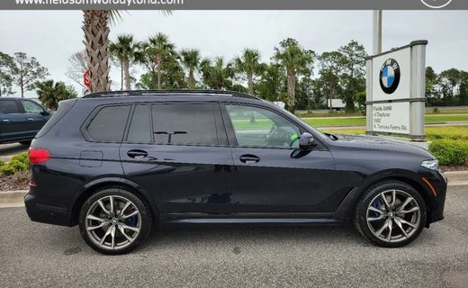2021 BMW X7 M50i