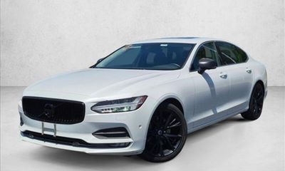 2018 Volvo S90 Momentum