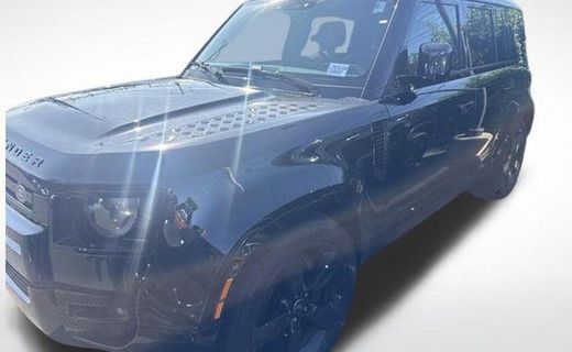 2025 Land Rover Defender 110 SE